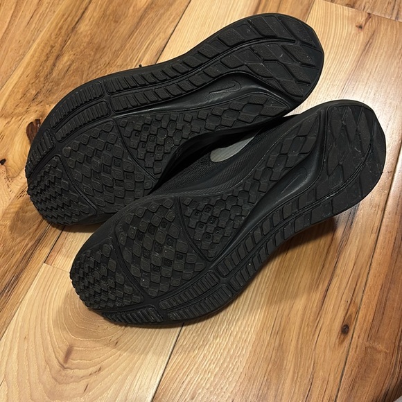 Nike Pegasus 40 Running Shoes - Picture 5 of 9